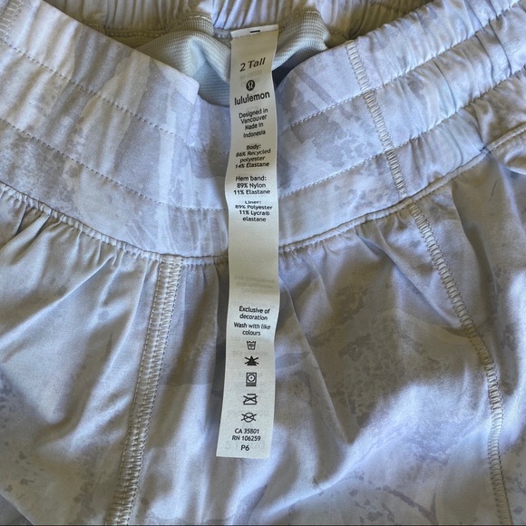 Lululemon Hotty Hot Shorts - Picture 5 of 5